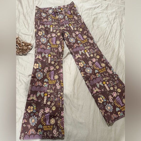 MOVING SALE
Hippie Boho Print All Over Flare Bell Bottom Pants size 30 - Picture 1 of 7